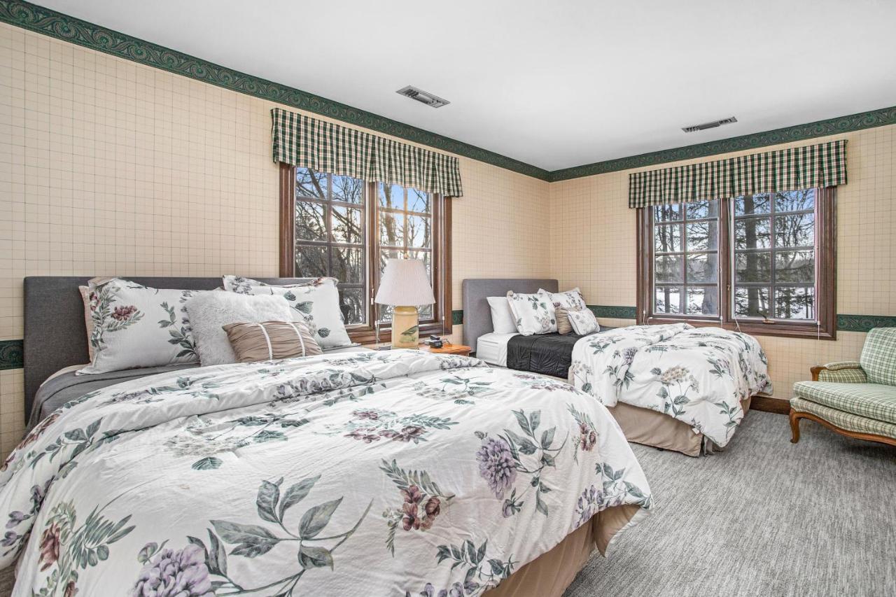 Point O' Woods Villa Benton Harbor Exterior photo