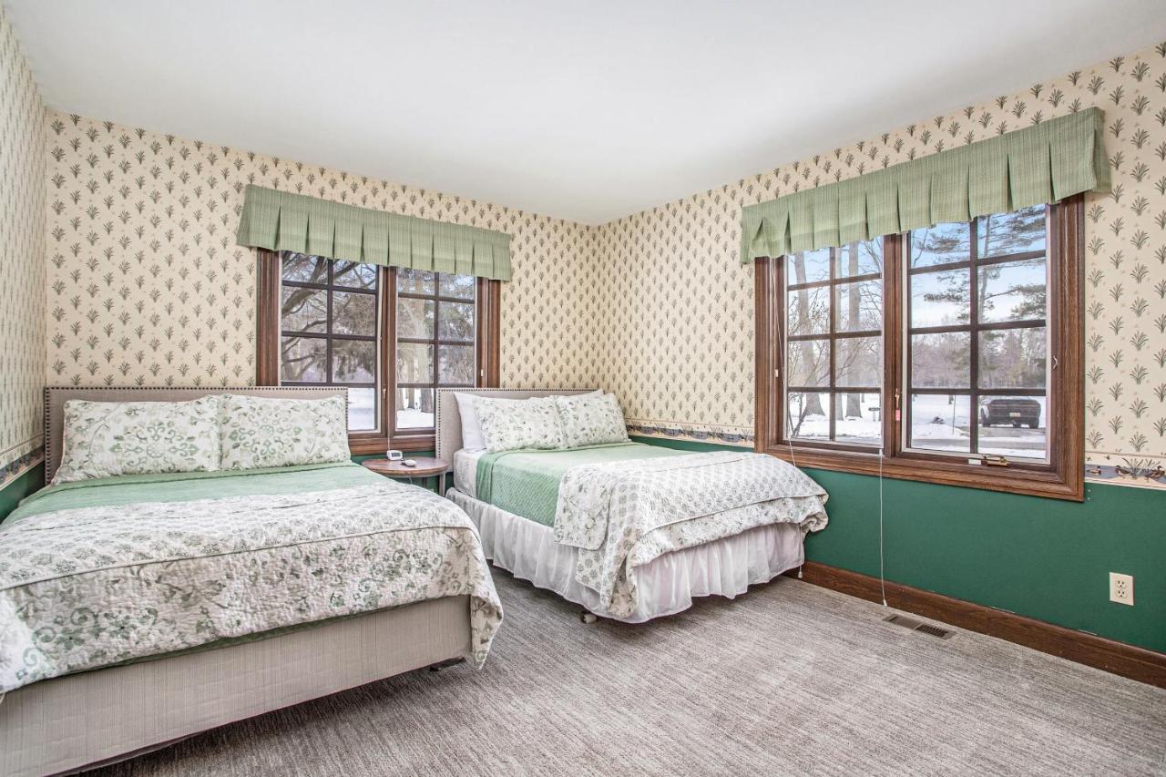 Point O' Woods Villa Benton Harbor Exterior photo